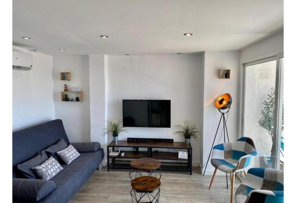 Pueblo Blanco Sea View Apartment By Namaste Elite توريمولينوس المظهر الخارجي الصورة