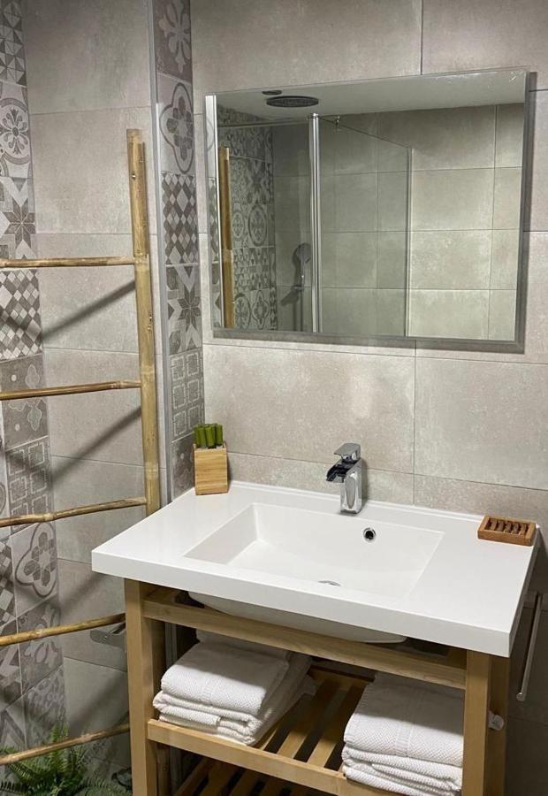 Pueblo Blanco Sea View Apartment By Namaste Elite توريمولينوس المظهر الخارجي الصورة