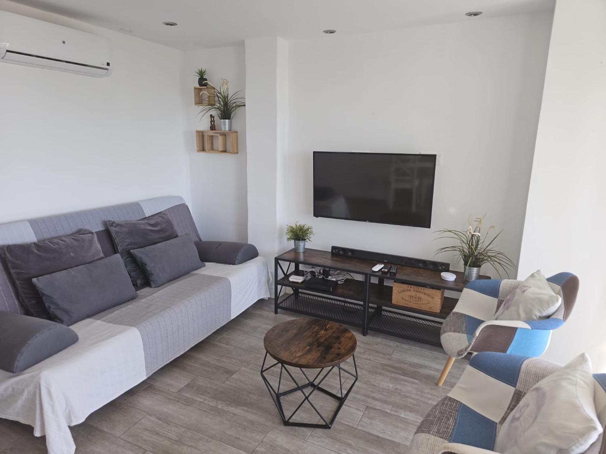 Pueblo Blanco Sea View Apartment By Namaste Elite توريمولينوس المظهر الخارجي الصورة