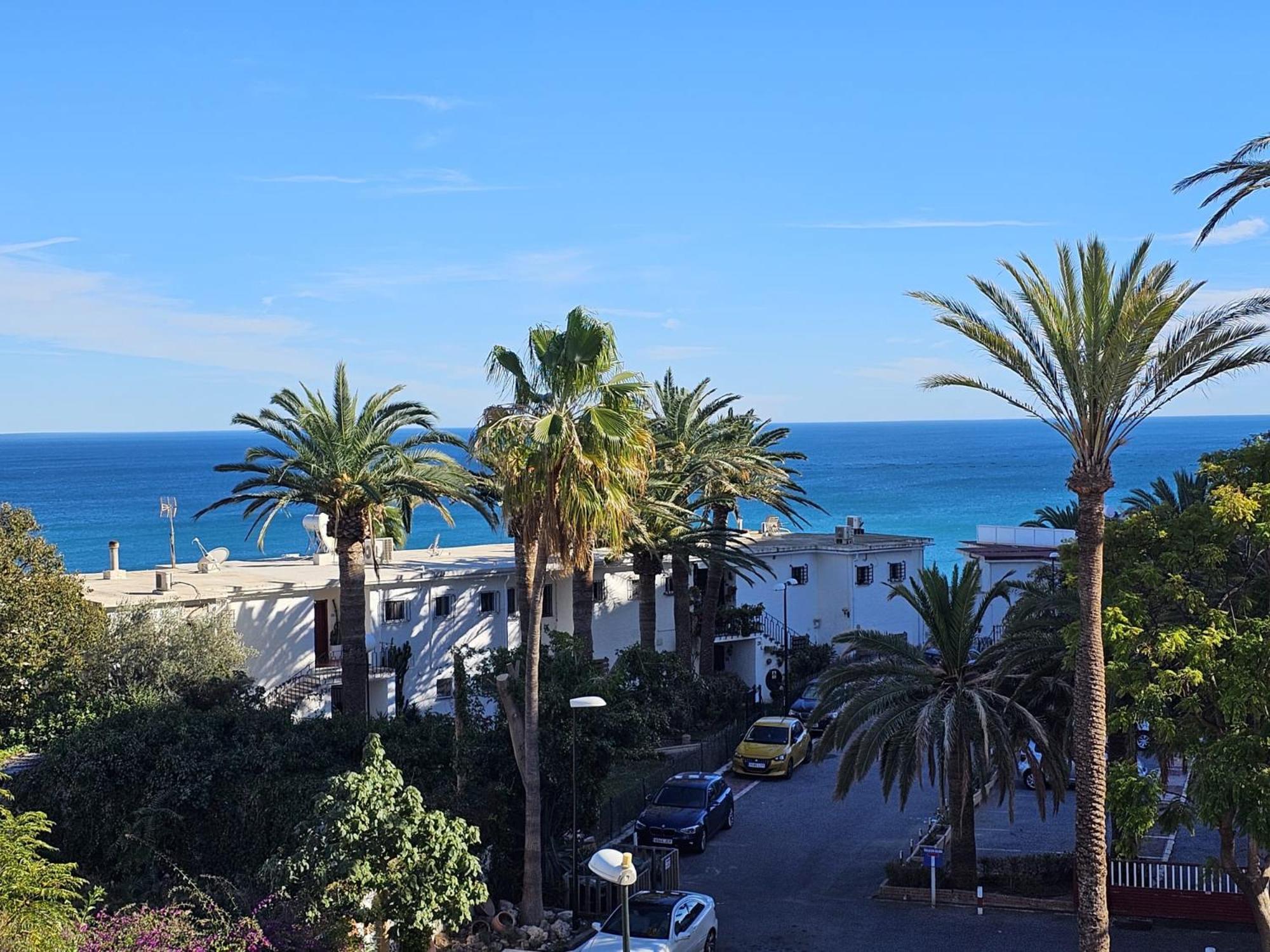 Pueblo Blanco Sea View Apartment By Namaste Elite توريمولينوس المظهر الخارجي الصورة